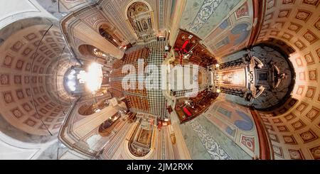 Ajaccio , Korsika, Frankreich - Juni 2022: Draufsicht auf die Kathedrale von Ajaccio Notre-Dame. Luftbild 360 von Kirchenschiff mit Orgel. Kathedrale von Our Stockfoto