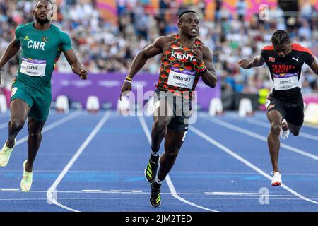 3.. August 2022; Alexander Stadium, Birmingham, Midlands, England: Tag 6 der Commonwealth Games 2022: Ferdinand Omanyala (KEN) gewinnt das Halbfinale 100m der Männer 2 Stockfoto