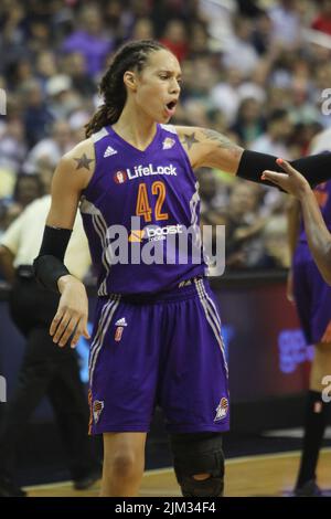 **DATEI FOTO** Brittney Griner wegen Drogenanklagen vor russischen Gerichten für schuldig befunden. WASHINGTON, DC - 27. JUNI: Brittney Griner während eines Spiels gegen Washington Mystics der WNBA, wo ihr Team, der Phoenix Mercury, 101:97 gewann. 27. Juni 2013. Kredit: mpi34/MediaPunch Inc. Stockfoto