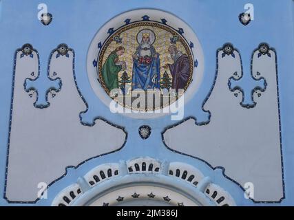 Die Kirche St. Elizabeth, auch Blaue Kirche genannt, ist ein ungarisches sezessionistisches Gebäude in Bratislava, Slowakei Stockfoto