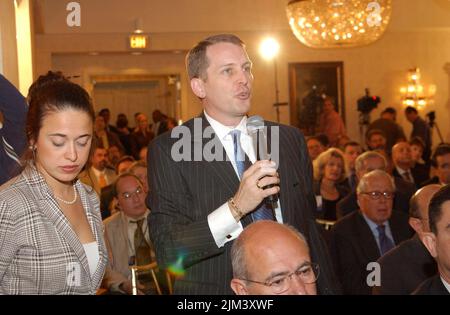 Büro des Sekretärs - PRÄSENTATION VON SEKRETÄR DONALD EVANS VOR DEM RAT DER VEREINIGTEN STAATEN Stockfoto