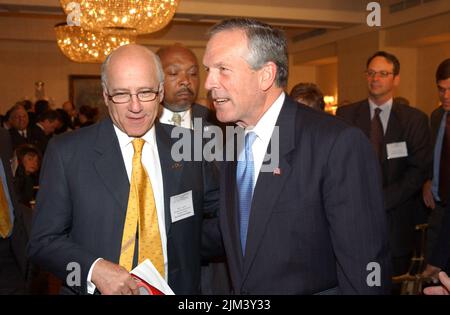 Büro des Sekretärs - PRÄSENTATION VON SEKRETÄR DONALD EVANS VOR DEM RAT DER VEREINIGTEN STAATEN Stockfoto