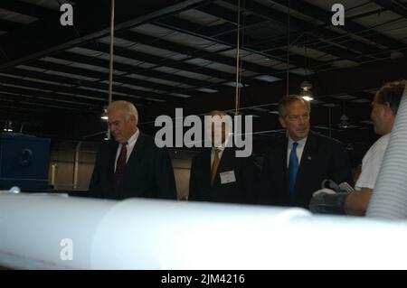 Büro des Sekretärs - SEKRETÄR DONALD EVANS MIT DEM VORSITZENDEN RICH CROTTY Stockfoto
