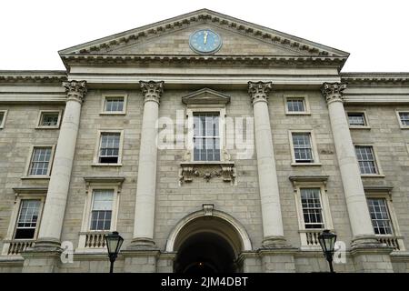 Haupteingang, Trinity College, Coláiste na Tríonóide, Dublin, Baile Átha Cliath, Irland, Éire, Irland, Írország, Europa Stockfoto