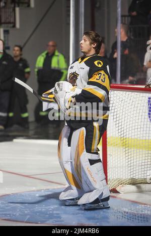 Jun 13 2022 Windsor Ontario Canada, Windsor Spitfires besiegte die Hamilton Bulldogs 5-2, um ein Spiel 7 zu zwingen. Marco Costantini (33) von den Hamilton Bulldogs. Stockfoto