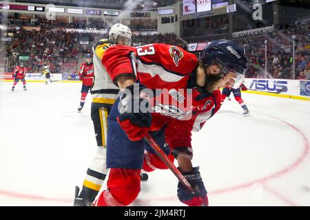 Jun 13 2022 Windsor Ontario Canada, Windsor Spitfires schlug die Hamilton Bulldogs 5-2, um ein Spiel 7 zu zwingen (nur im Editorial). Will Cuylle (13) vom Windso Stockfoto