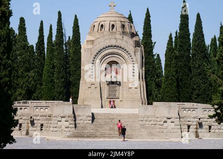 Serbische Gedenkstätte, Militärnekropole Zeitenlik, Thessaloniki, Mazedonien, Nordostgriechenland Stockfoto