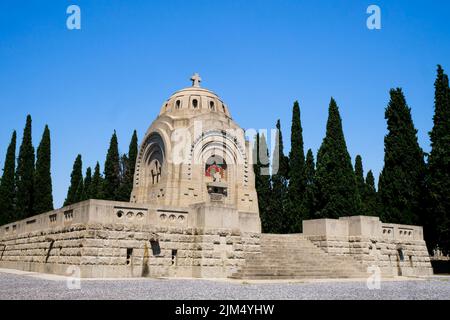 Serbische Gedenkstätte, Militärnekropole Zeitenlik, Thessaloniki, Mazedonien, Nordostgriechenland Stockfoto