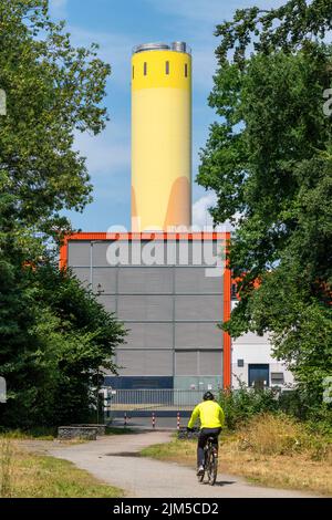 Heizkraftwerk Hiltrop, der Stadtwerke Bochum, erdgasbetriebenes Heizkraftwerk, das als Gas-und-Dampf-Kombikraftwerk gebaut ist, das Kraftwerk verkauft Stockfoto