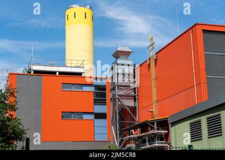 Heizkraftwerk Hiltrop, der Stadtwerke Bochum, erdgasbetriebenes Heizkraftwerk, das als Gas-und-Dampf-Kombikraftwerk gebaut ist, das Kraftwerk verkauft Stockfoto