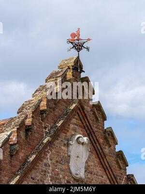 Poole, Dorset, Vereinigtes Königreich - April 14 2022: Wetterfahne mit Lord Robert Baden-Powell auf Brownsea Island Stockfoto