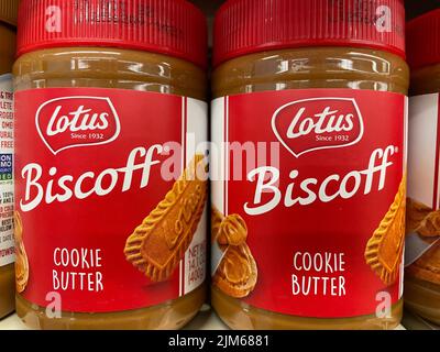 Grovetown, GA USA - 03 20 22: Einzelhandel Peanut Butter Biscoff Stockfoto