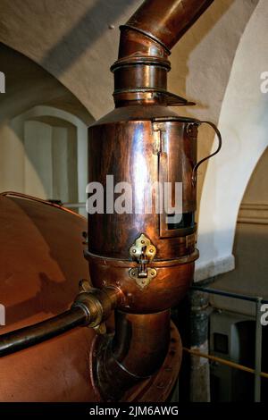 Kupferkessel werden heute selten zum Bierbrauen verwendet Hier ein Foto aus einer alten Brauerei in bayern Stockfoto