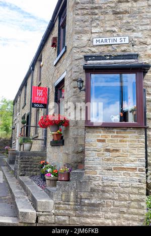 Edgworth Dorf in Lancashire, Reihenhaus wurde von Immobilienmakler, Lancashire, England, Großbritannien verkauft Stockfoto