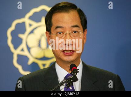 7. Sep 2007-Seoul, Südkorea-der südkoreanische Premierminister Han Duck-Soo spricht die jährliche Pressekonferenz im Briefing-Raum des Regierungskomplexes in Seoul, Südkorea. Stockfoto