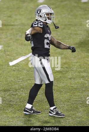 Canton, Vereinigte Staaten. 04. August 2022. Las Vegas Raiders Ameer Abdullah (22) reagiert nach einem Touchdown gegen die Jacksonville Jaguars in der ersten Hälfte der Pro Football Hall of Game in Canton, Ohio, am Donnerstag, den 4. August 2022. Foto von Aaron Josefczyk/UPI Credit: UPI/Alamy Live News Stockfoto