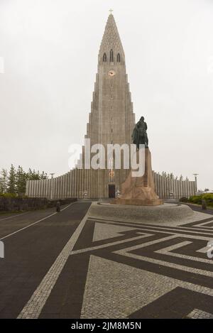 Reykjavik, Island - 9. Juli 2022: Die Kathedrale von Reykjavik auf Island Stockfoto