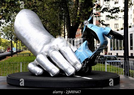 La Dolce Vita Skulptur London Stockfoto