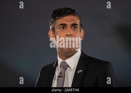 Rishi Sunak während der Veranstaltung des konservativen Parteiführungs-Wettbewerbs in Cardiff, August 2022. Stockfoto