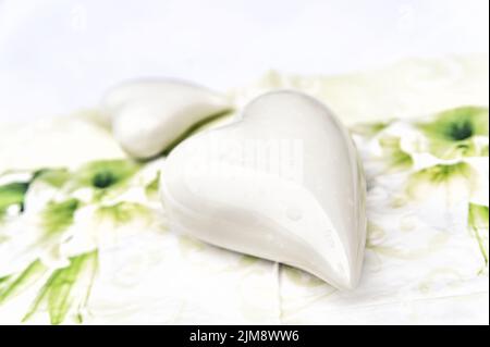 Töpferei weißes Herz Stockfoto