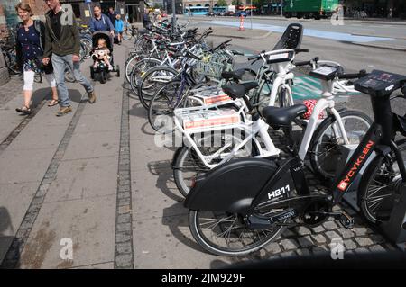 Kopenhagen /Dänemark/05. August 2022/verschiedene Compnaies Elektrofahrräder in der dänischen Hauptstadt. (Foto..Francis Joseph Dean/Dean Picturs. Stockfoto