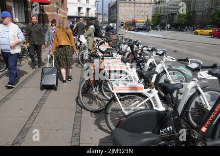 Kopenhagen /Dänemark/05. August 2022/verschiedene Compnaies Elektrofahrräder in der dänischen Hauptstadt. (Foto..Francis Joseph Dean/Dean Picturs. Stockfoto