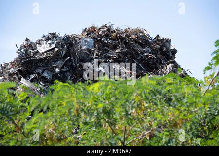 Gelsenkirchen, Deutschland. 03. August 2022. Schrotthaufen, Schrottplatz der Firma Mandel in Gelsenkirchen, 3.. August 2022, © Quelle: dpa/Alamy Live News Stockfoto