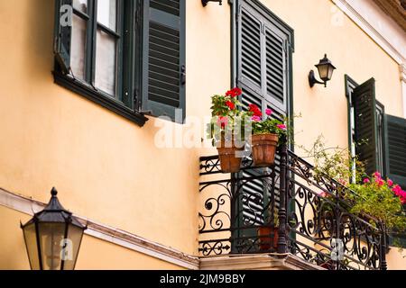 Fenster in Griechenland. Stockfoto