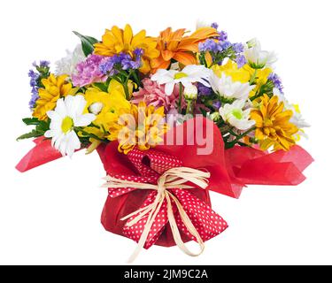 Bouquet von Gerbera, Nelken und anderen Blumen isoliert auf weiß. Stockfoto
