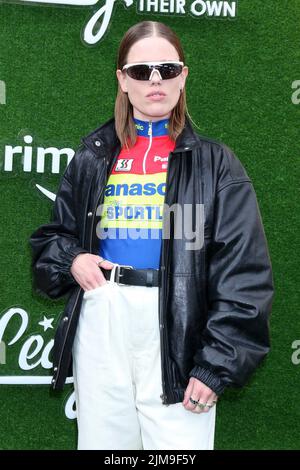 Los Angeles, Kalifornien. 4. August 2022. Kelly McCormack bei der Ankunft für Eine PREMIERE DER LEAGUE OF THEIR OWN Series auf Amazon Prime, Easton Stadium, Los Angeles, CA, 4. August 2022. Kredit: Priscilla Grant/Everett Collection/Alamy Live Nachrichten Stockfoto