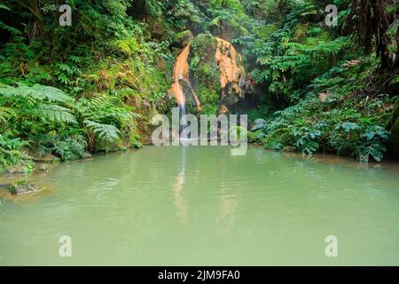 Thermalbad Caldeira Velha, Insel Sao Miguel Stockfoto