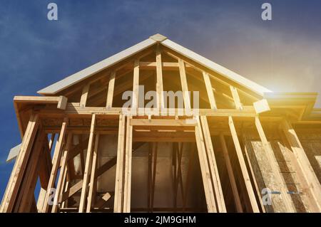 Haus im Bau mit Sonnenlicht Stockfoto