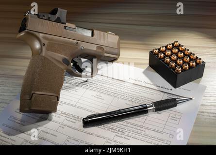 Formular 4473 in der Public Domain für einen Hintergrundcheck, um die Pistole zu kaufen Stockfoto