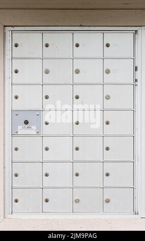 USPS Metallpostfächer für Stadthaus Entwicklung Stockfoto