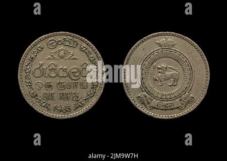 1972. Ceylon-Rupie-Münze auf Vorder- und Rückseite. Sri lanka altes Geld Stockfoto