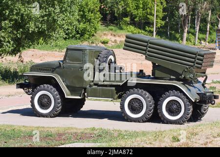 Grad Multiple Launch Rocket System, Museum von militärischer Ausrüstung Stockfoto