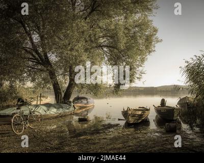 Fischerboote am Ufer der Insel Reichenau - Bodensee Stockfoto