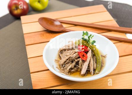 Koreanisches Essen, Jangjorim, Rindfleisch gekocht in Sojasauce Stockfoto