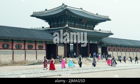 Die Türen des Palastes im Palast in Seoul, Südkorea Stockfoto