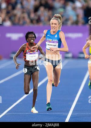 Eilish McColgan aus Schottland auf ihrem Weg zur Gewinnerin der Frauen-10.000m bei den Commonwealth Games im Alexander Stadium, Birmingham, England, am 3. Augu Stockfoto