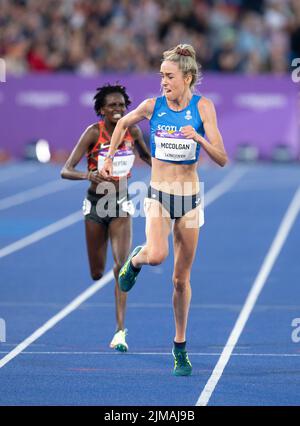 Eilish McColgan aus Schottland auf ihrem Weg zur Gewinnerin der Frauen-10.000m bei den Commonwealth Games im Alexander Stadium, Birmingham, England, am 3. Augu Stockfoto