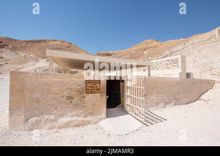 Luxor, Ägypten; 2. August 2022 - Eingang zum Grab der Tutanchamuns im Tal der Könige, Luxor, Ägypten Stockfoto