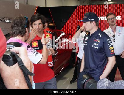 08.05.2022, Miami International Autodrome, Miami, FORMULA 1 CRYPTO.COM MIAMI GRAND PRIX , im Bild Fernando Alonso (ESP), Alpine F1 Team, Carlos Sainz J Stockfoto