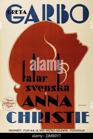 Greta Garbo Talar svenska - Anna Christie (MGM, 1930). Schwedisches Filmplakat - Eric Rohman Kunstwerk. Stockfoto