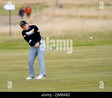 Gullane, Schottland, Großbritannien. 5.. August 2022. Zweite Runde der AIG Women’s Open Golf Championship in Muirfield in East Lothian. PIC; Inbee Park spielt Annäherung an 14. Grün. Iain Masterton/Alamy Live News Stockfoto
