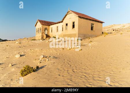 Verlassene Diamantenmine mit stillgelegten Gebäuden, Kolmanskop, Luderitz, Namibia Stockfoto