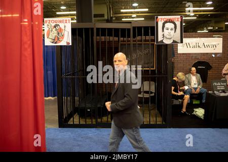 Dallas, Texas, USA. 5. August 2022. Das CPAC Texas 2022, 08/05/2022, in Dallas, Texas, wurde im Hilton Anatole veranstaltet. (Bild: © Chris Rusanowsky/ZUMA Press Wire) Bild: ZUMA Press, Inc./Alamy Live News Stockfoto