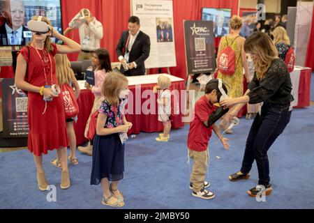 Dallas, Texas, USA. 5. August 2022. Das CPAC Texas 2022, 08/05/2022, in Dallas, Texas, wurde im Hilton Anatole veranstaltet. (Bild: © Chris Rusanowsky/ZUMA Press Wire) Bild: ZUMA Press, Inc./Alamy Live News Stockfoto