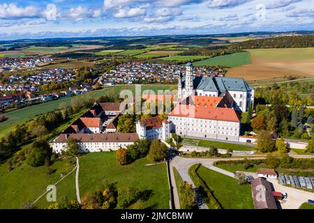Luftbild Kloster Benediktion, Stift Neresheim, Neresheim, Baden-Württemberg, Deutschland Stockfoto
