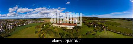 Luftbild Kloster Benediktion, Stift Neresheim, Neresheim, Baden-Württemberg, Deutschland Stockfoto